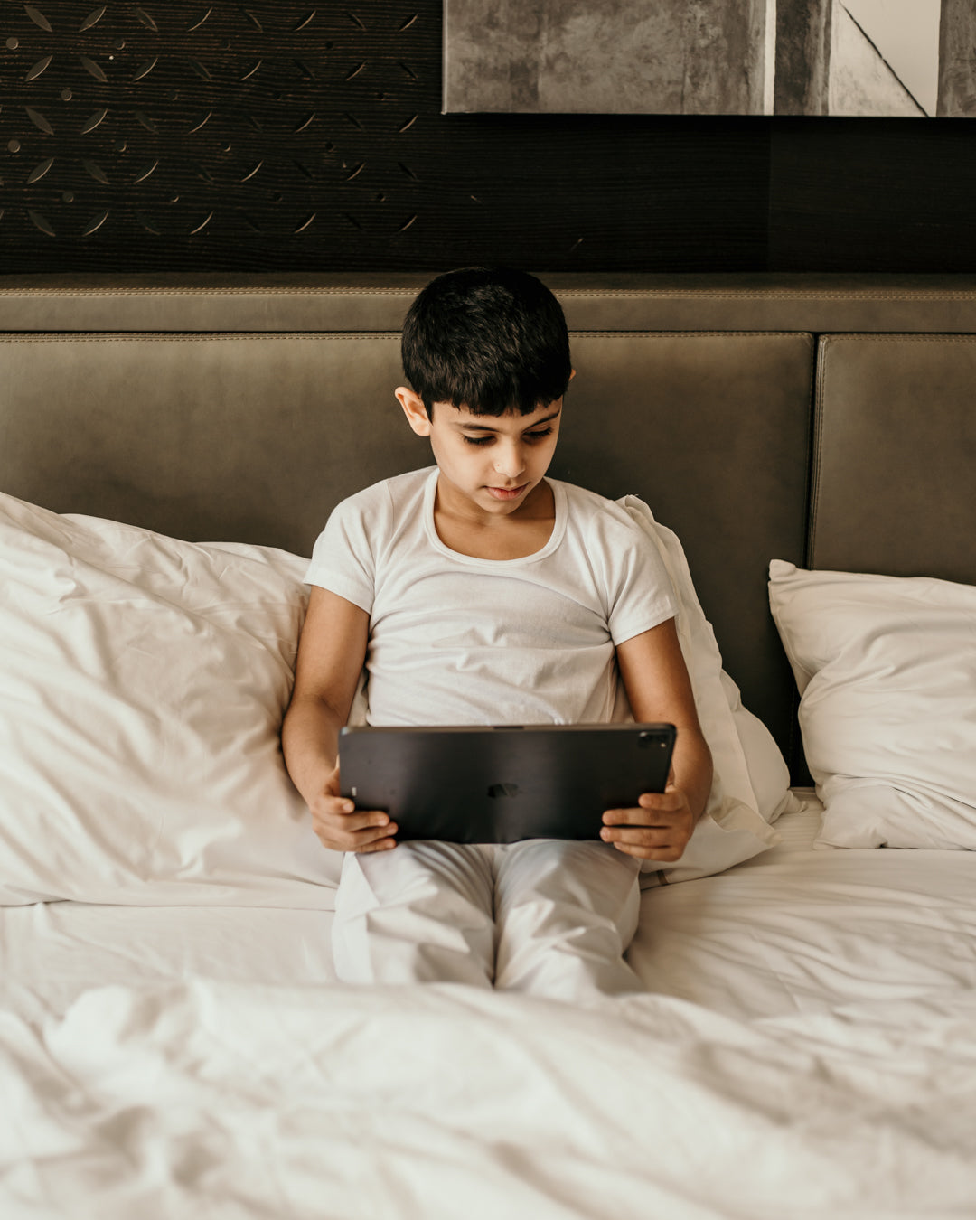 فنيلة بيضاء